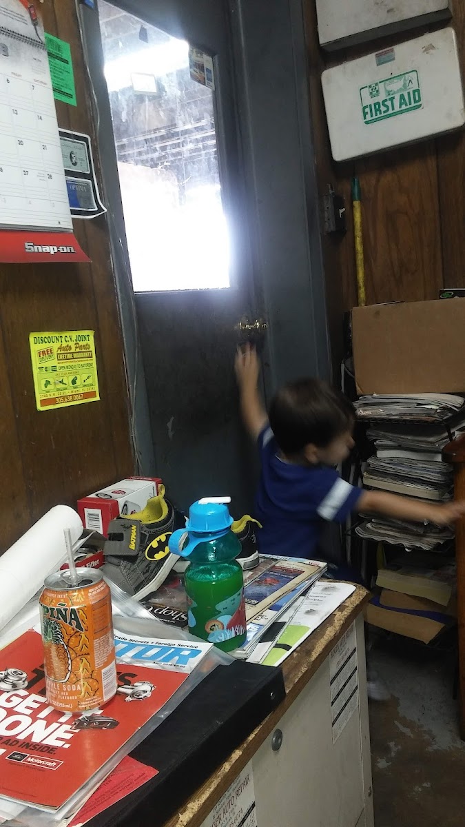 Roger Auto Repair - photo 10