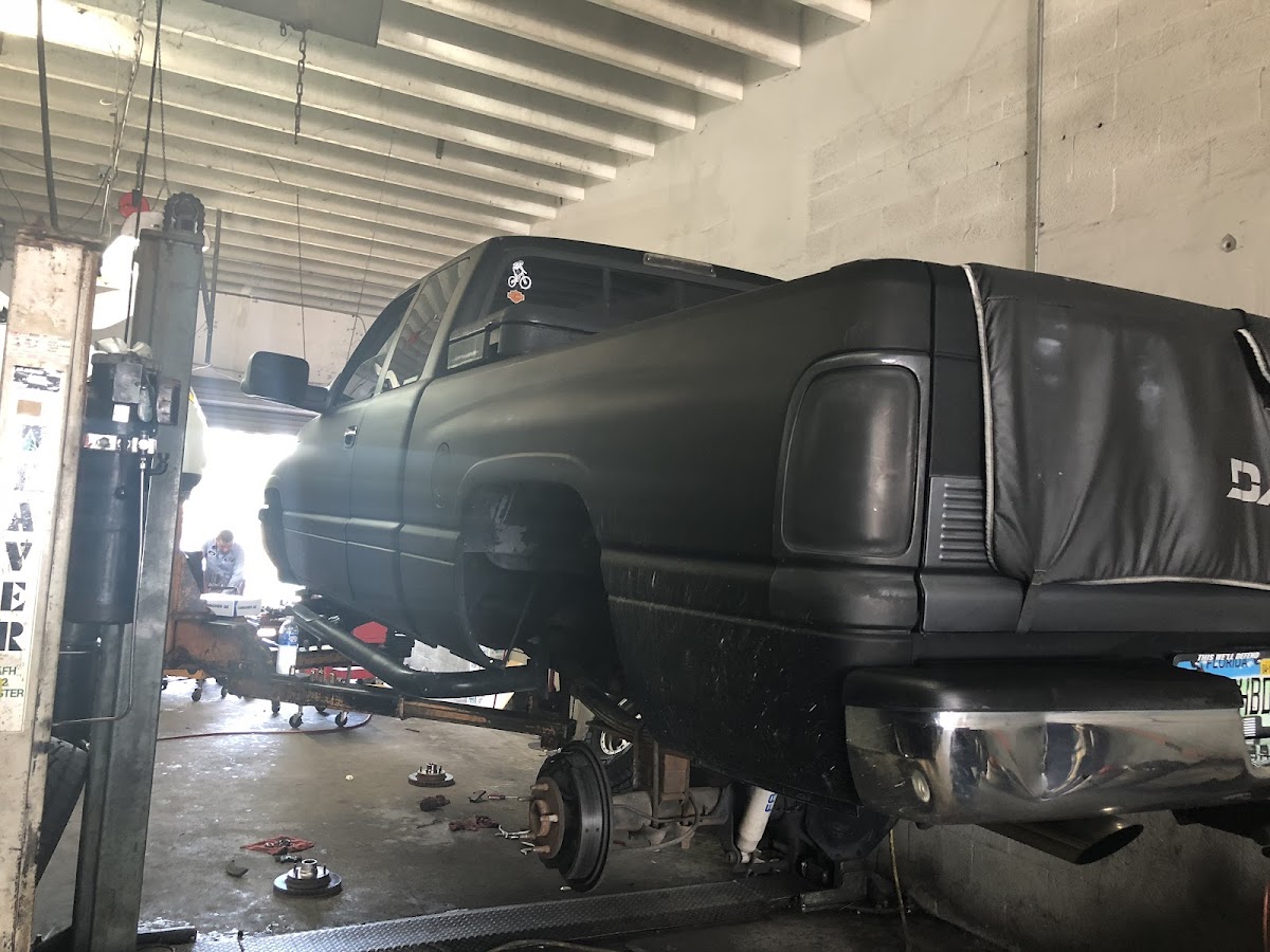 Roger Auto Repair - photo 2